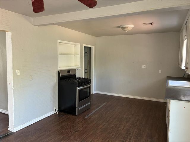 6113 NW 48th Street, Warr Acres, OK 73122