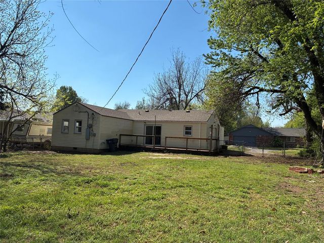 6113 NW 48th Street, Warr Acres, OK 73122