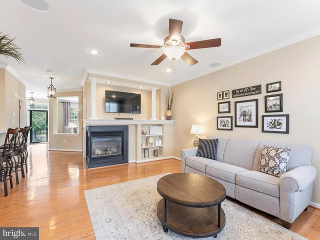13814 CUSTIS SQ, Woodbridge, VA 22191