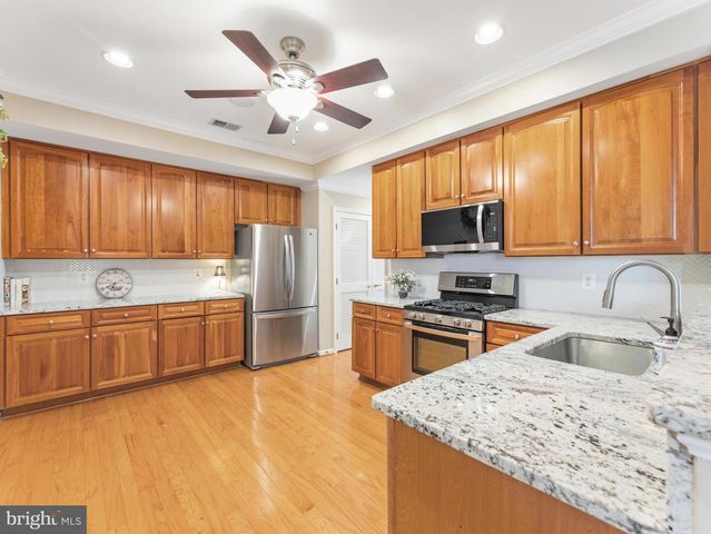 13814 CUSTIS SQ, Woodbridge, VA 22191
