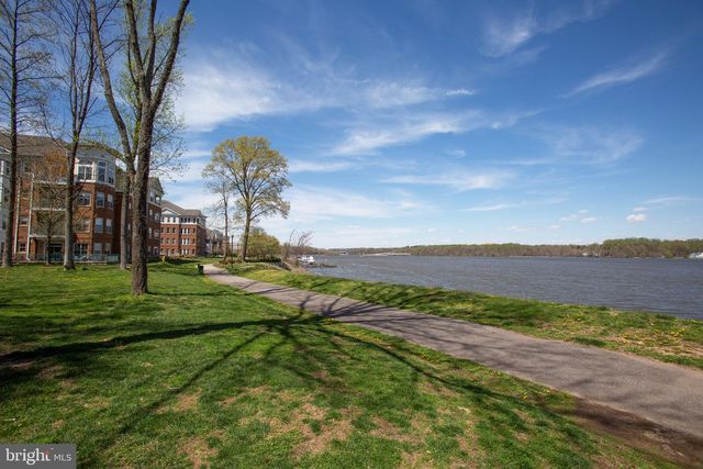 13814 CUSTIS SQ, Woodbridge, VA 22191