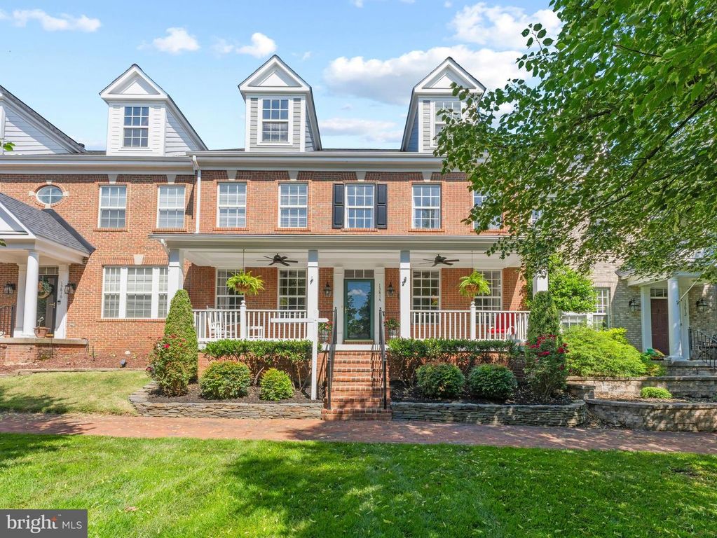 13814 CUSTIS SQ, Woodbridge, VA 22191