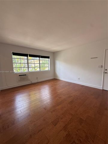 1616 Michigan Avenue 15, Miami Beach, FL 33139