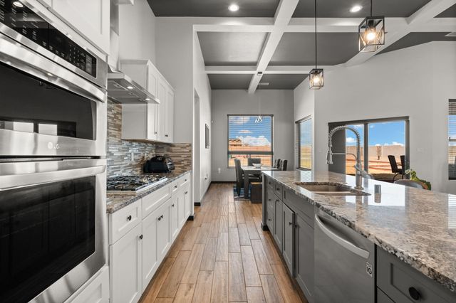 1841 17TH Avenue SE, Rio Rancho, NM 87124