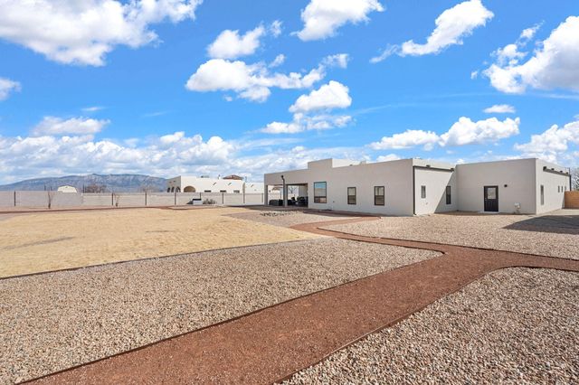 1841 17TH Avenue SE, Rio Rancho, NM 87124