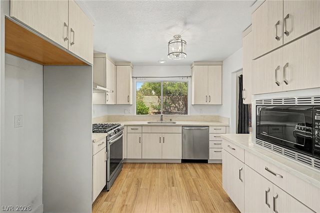 3017 Hawksdale Drive, Las Vegas, NV 89134