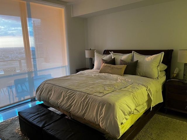 68 SE 6th St 3108, Miami, FL 33131