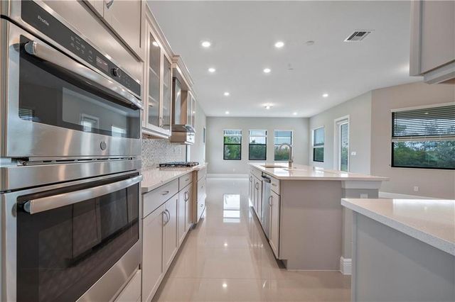 12135 E Baypoint Circle, Parkland, FL 33076