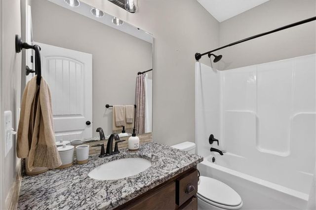 1829 NE Riley Drive, Lee's Summit, MO 64086