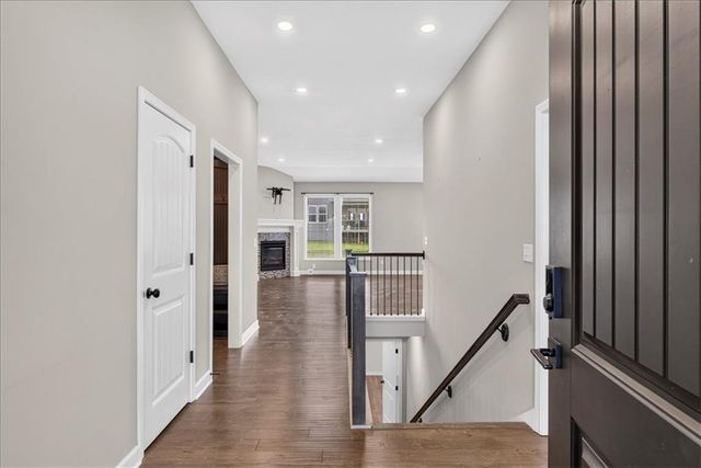 1829 NE Riley Drive, Lee's Summit, MO 64086
