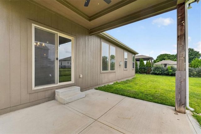 1829 NE Riley Drive, Lee's Summit, MO 64086