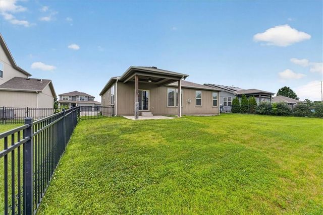 1829 NE Riley Drive, Lee's Summit, MO 64086