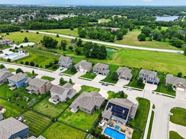 1829 NE Riley Drive, Lee's Summit, MO 64086