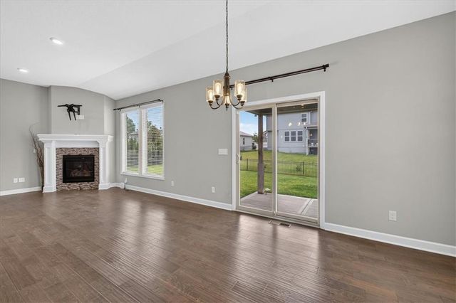 1829 NE Riley Drive, Lee's Summit, MO 64086