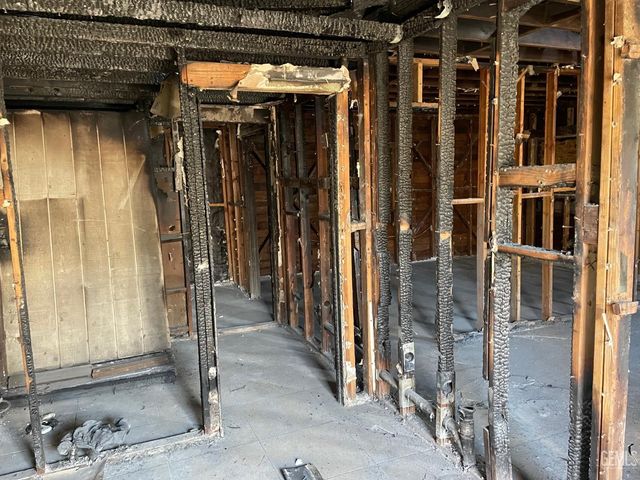 910 S Baker Street, Bakersfield, CA 93307