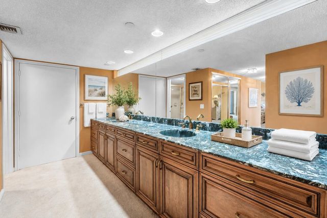 4050 N Ocean Avenue 401, Singer Island, FL 33404