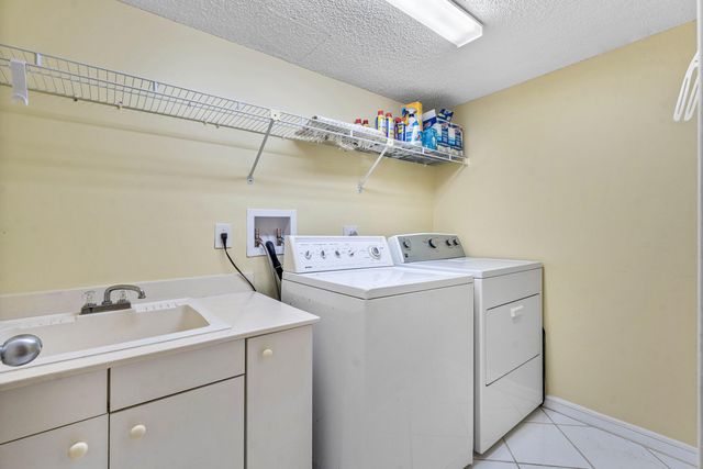 4050 N Ocean Avenue 401, Singer Island, FL 33404