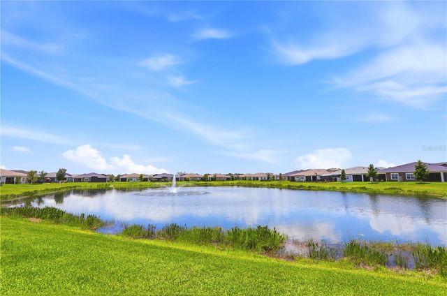 2447 YELLOW BRICK ROAD, St Cloud, FL 34772