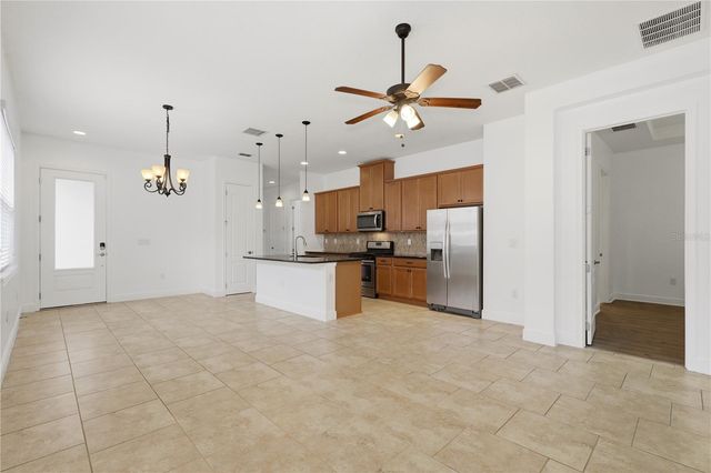2447 YELLOW BRICK ROAD, St Cloud, FL 34772
