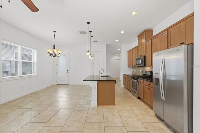 2447 YELLOW BRICK ROAD, St Cloud, FL 34772