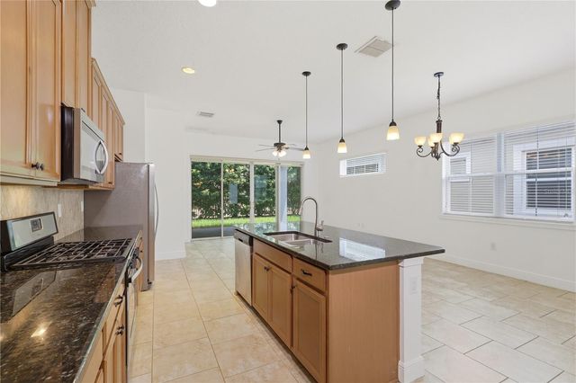 2447 YELLOW BRICK ROAD, St Cloud, FL 34772