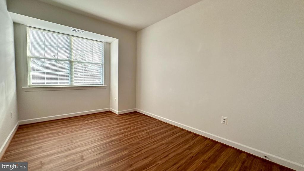 Image 22 of property listing at 14020 CASTLE RIDGE WAY #38, Silver Spring, MD 20904