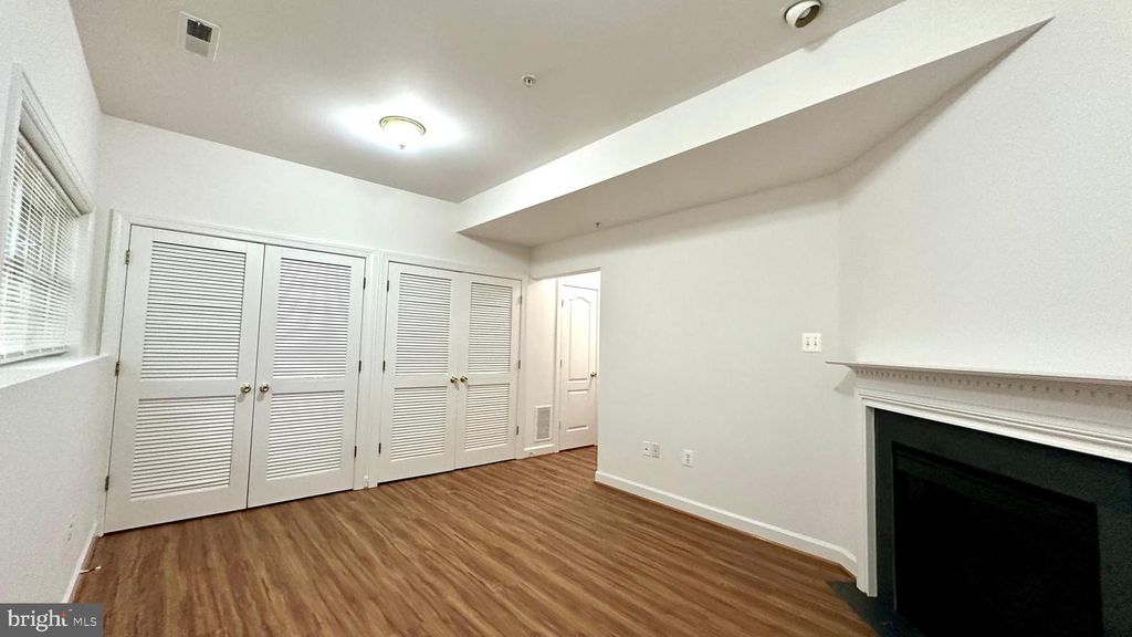 Image 24 of property listing at 14020 CASTLE RIDGE WAY #38, Silver Spring, MD 20904