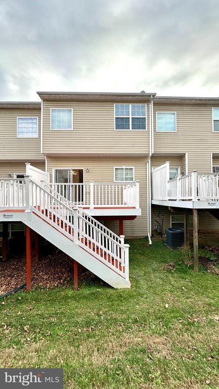 Image 29 of property listing at 14020 CASTLE RIDGE WAY #38, Silver Spring, MD 20904