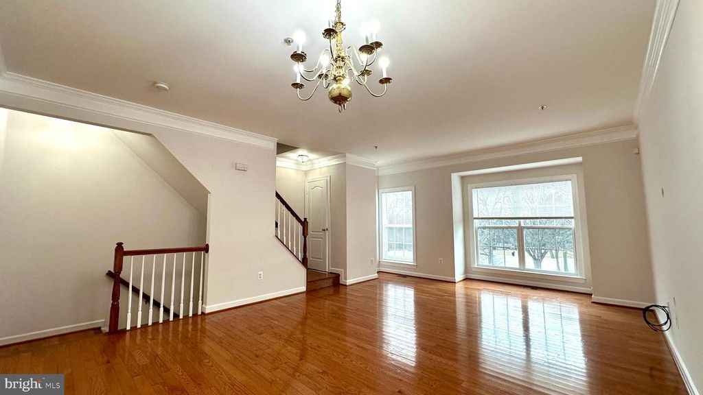 Image 5 of property listing at 14020 CASTLE RIDGE WAY #38, Silver Spring, MD 20904