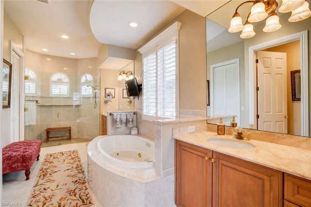 8983 Star Tulip CT, Naples, FL 34113
