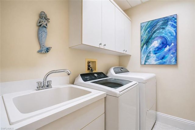 8983 Star Tulip CT, Naples, FL 34113