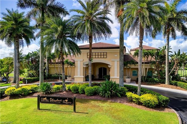 8983 Star Tulip CT, Naples, FL 34113