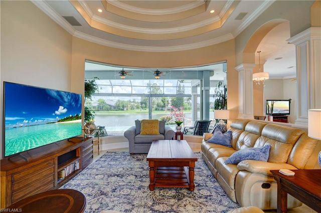 8983 Star Tulip CT, Naples, FL 34113