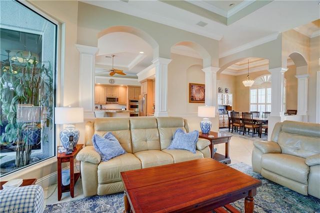 8983 Star Tulip CT, Naples, FL 34113