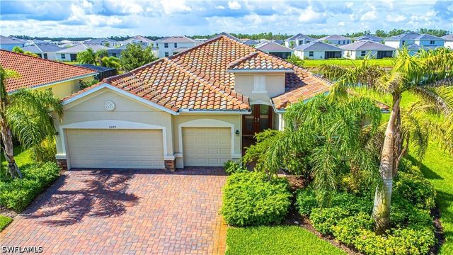 2079 Vermont LN, Naples, FL 34120