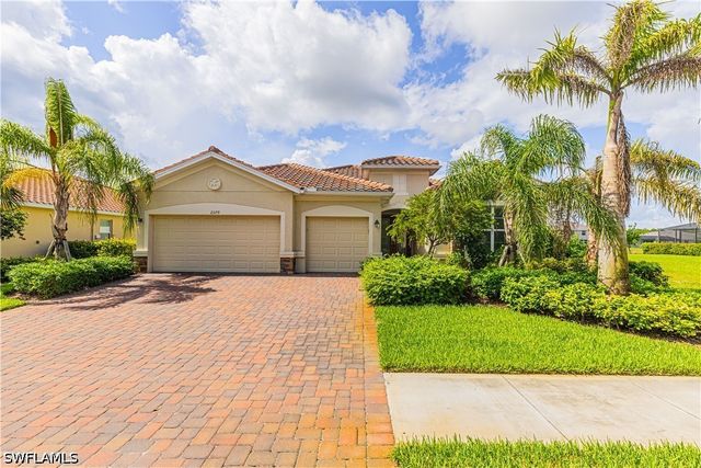 2079 Vermont LN, Naples, FL 34120