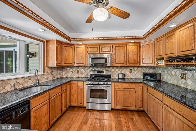 13 NORTHGATE DR, Voorhees, NJ 08043