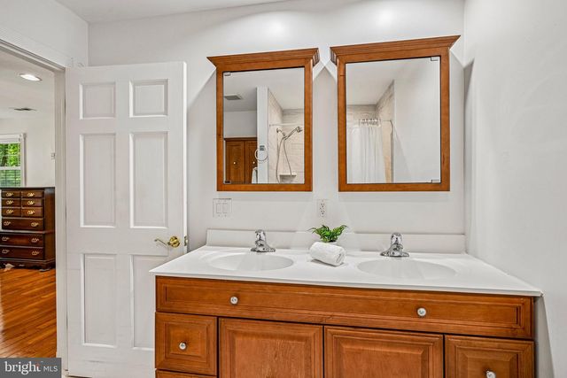 13 NORTHGATE DR, Voorhees, NJ 08043