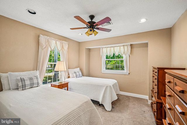 13 NORTHGATE DR, Voorhees, NJ 08043
