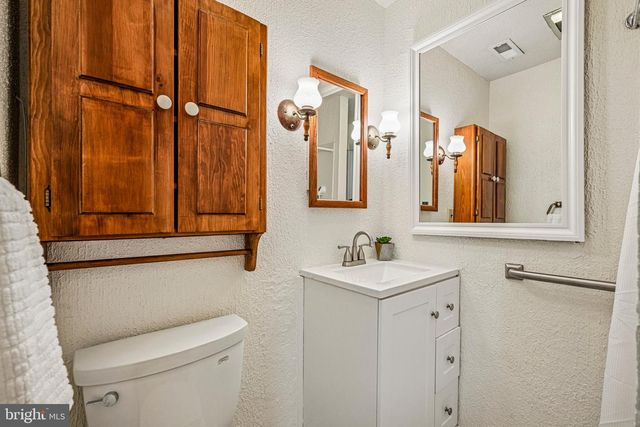 13 NORTHGATE DR, Voorhees, NJ 08043