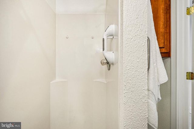 13 NORTHGATE DR, Voorhees, NJ 08043