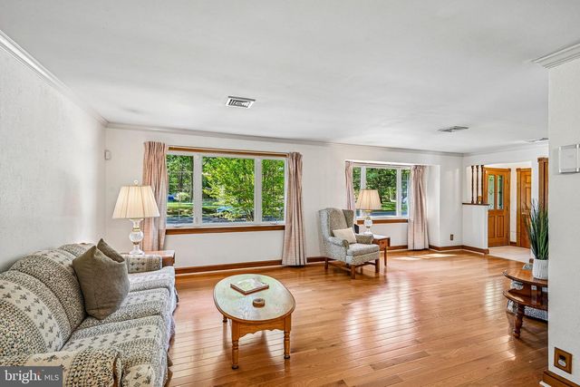 13 NORTHGATE DR, Voorhees, NJ 08043