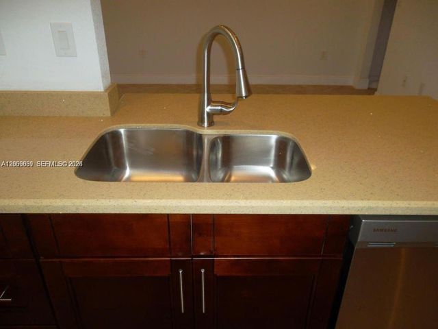 208 Lake Monterey Cir, Boynton Beach, FL 33426