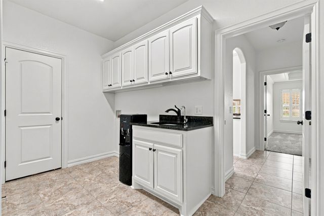 8153 N 51st Street East E, Sperry, OK 74073