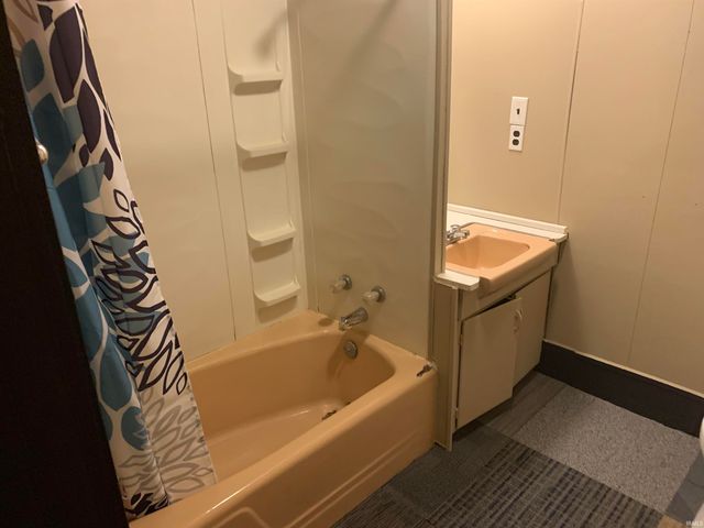 118 N Peters Street, Garrett, IN 46738