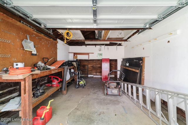 243 Fairfax Ave, Louisville, KY 40207