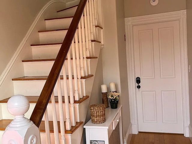 35 Lincoln Ave B, Marblehead, MA 01945