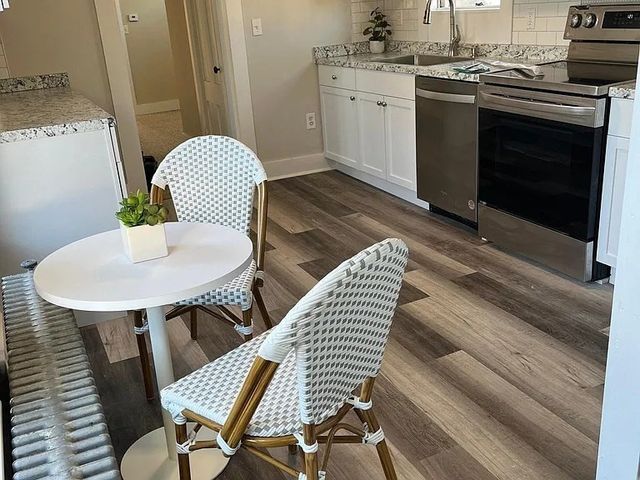 35 Lincoln Ave B, Marblehead, MA 01945