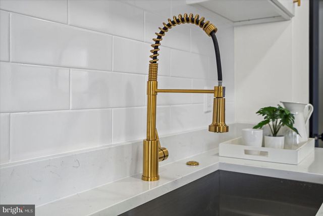 1526 WADSWORTH WAY, Baltimore, MD 21239