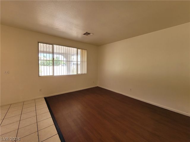 1290 HAZEL TREE Court, Las Vegas, NV 89142